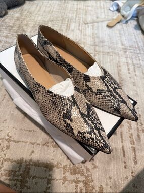 Steve Madden Pointed Snakeskin-Print Flats in Beige and Black